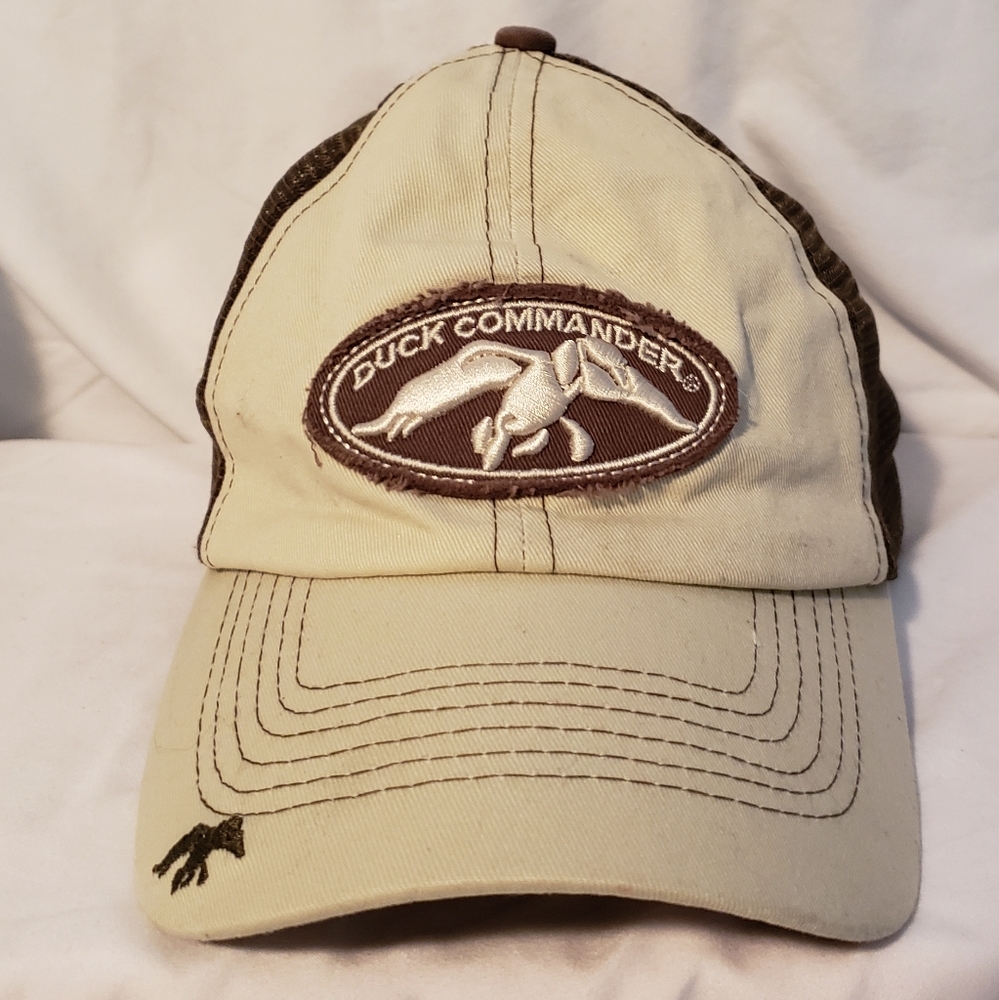 Duck Commander trucker hat